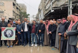 وقفة بمخيم البريج ضد أي مساس بالأسرى في سجون الاحتلال