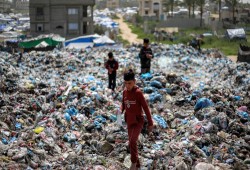 كارثة صحية وبيئية في غزة مع تكدس النفايات