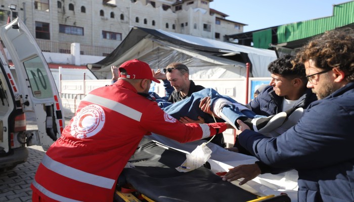 الاحتلال يعيد إغلاق معبر رفح ويمنع سفر المرضى