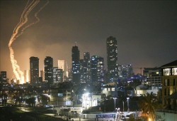 مقتل 4 صهاينة في حيفا إثر قصف صاروخي إيراني