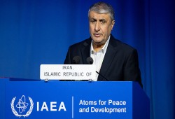 إيران ترفض قيود التخصيب قبيل محادثات مرتقبة مع واشنطن