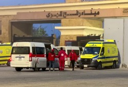 21 ألف مريض ينتظرون العلاج خارج غزة