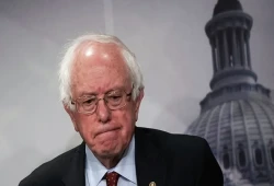 السيناتور الأمريكي ساندرز يعتزم طرح تشريع لوقف تسليح الاحتلال