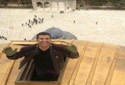 الاحتلال يعتقل 8 فلسطينيين من المسجد الأقصى