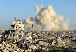 الاحتلال يواصل توسيع الخط الأصفر ويثير مخاوف الغزيين