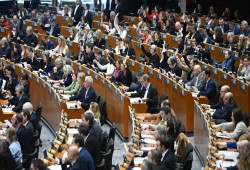 نواب أوروبيون يطالبون بتعليق الشراكة مع الاحتلال