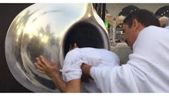 ما الحكمة من تقبيل الحجر الأسود؟