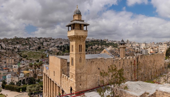 مسيرة أعلام صهيونية صوب المسجد الإبراهيمي في الخليل