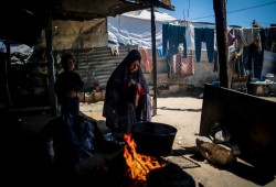 وقود النفايات في غزة.. بدائل خطيرة تسمم الصحة