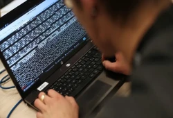 حنظلة تقرصن مليوني وثيقة لموقع ضحايا الهولوكوست الصهيوني
