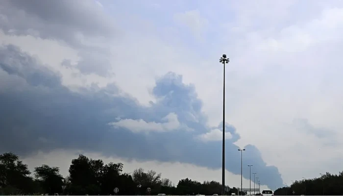 الكويت.. التصدي لهجمات معادية وتعليق حركة الطيران