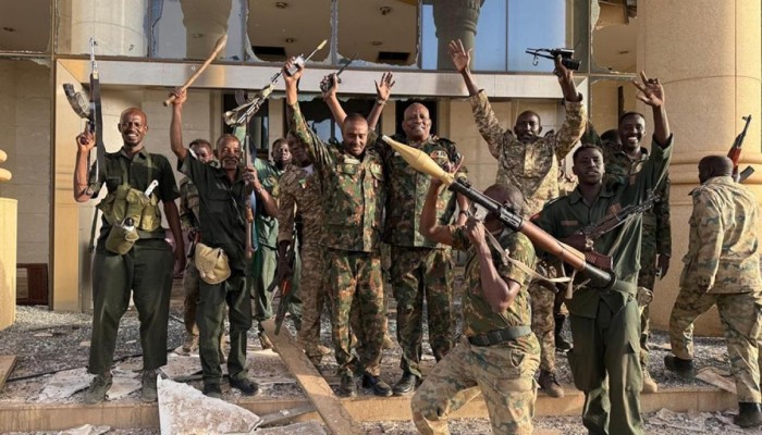 الجيش السوداني يحتضن منشقين عن الدعم السريع ويطرح أسئلة