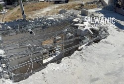 الاحتلال يُجبر شقيقين مقدسيين على هدم منزلهما