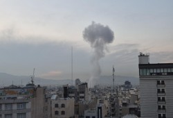 جولة جديدة من القصف المتبادل بين واشنطن وطهران