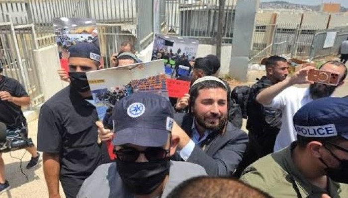 مدارس فلسطينية تغلق أبوابها بوجه الإرهابي الصهيوني سوكوت