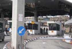 شهيد برصاص الاحتلال على حاجز مخيم شعفاط في القدس
