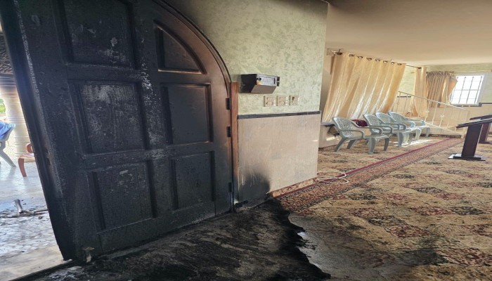 الأوقاف الفلسطينية: إحراق الصهاينة للمساجد يتم برعاية الاحتلال