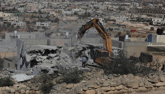الاحتلال يواصل جرائم هدم المنازل في رام الله وجنين