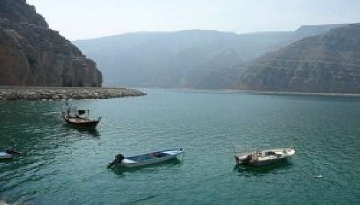 إيران: تفاهم وشيك مع عُمان بشأن مضيق هرمز