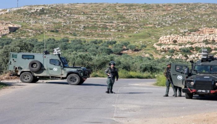 الاحتلال يرتكب جريمة تهجير قسري كاملة  في المغيّر