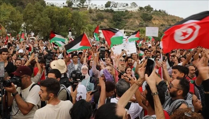 مظاهرة في تونس تضامنا مع غزة وذكرى استشهاد 6 صحفيين