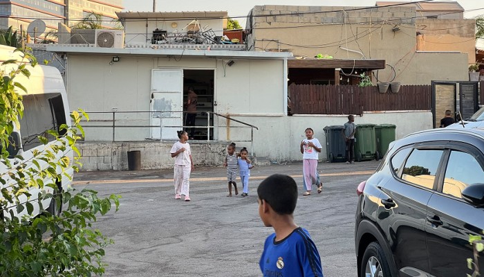 70 عائلة في اللد المحتلة تواجه خطر الإخلاء وهدم المنازل