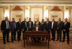مطالبة اللجنة الوطنية لإدارة غزة بتولي مهامها فورًا
