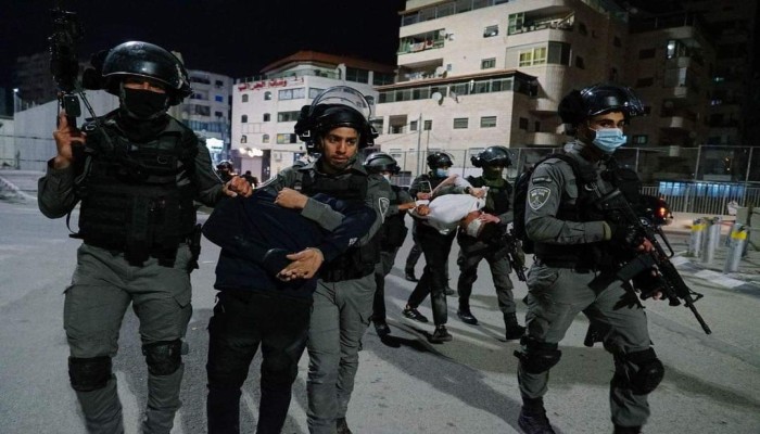 الاحتلال يشن حملة دهم واعتقالات في الضفة