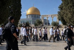 458 صهيونيا يقتحمون الأقصى بحماية قوات الاحتلال