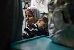 مريضات السرطان في غزة دون تشخيص أو علاج